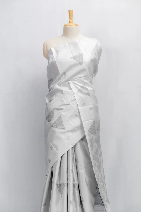 Silver Colour Pure Soft Silk With Border Less And Butta Design