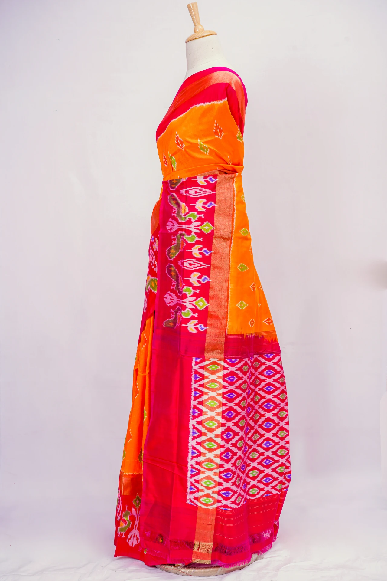 Orange Pure Soft Silk Pochampally Ikkat  Print With Contrast Pallu Border And Blouse