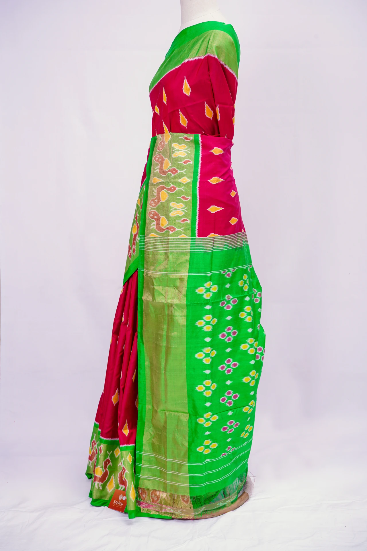 Red Multi Colour Pochampally Print With Contrast Green Pallu Border And Blouse