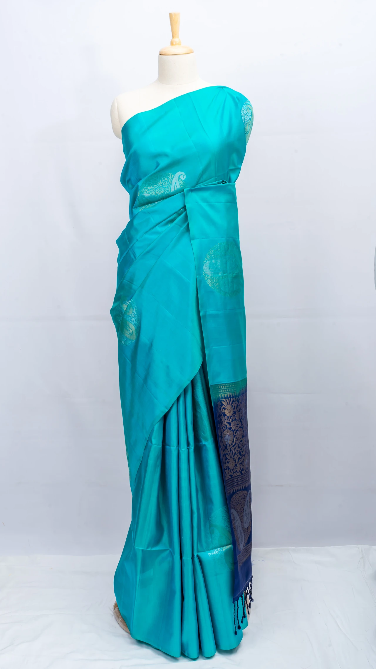 Sky Blue Pure Soft Silk With Zari Butta Contrast Pallu And Blouse