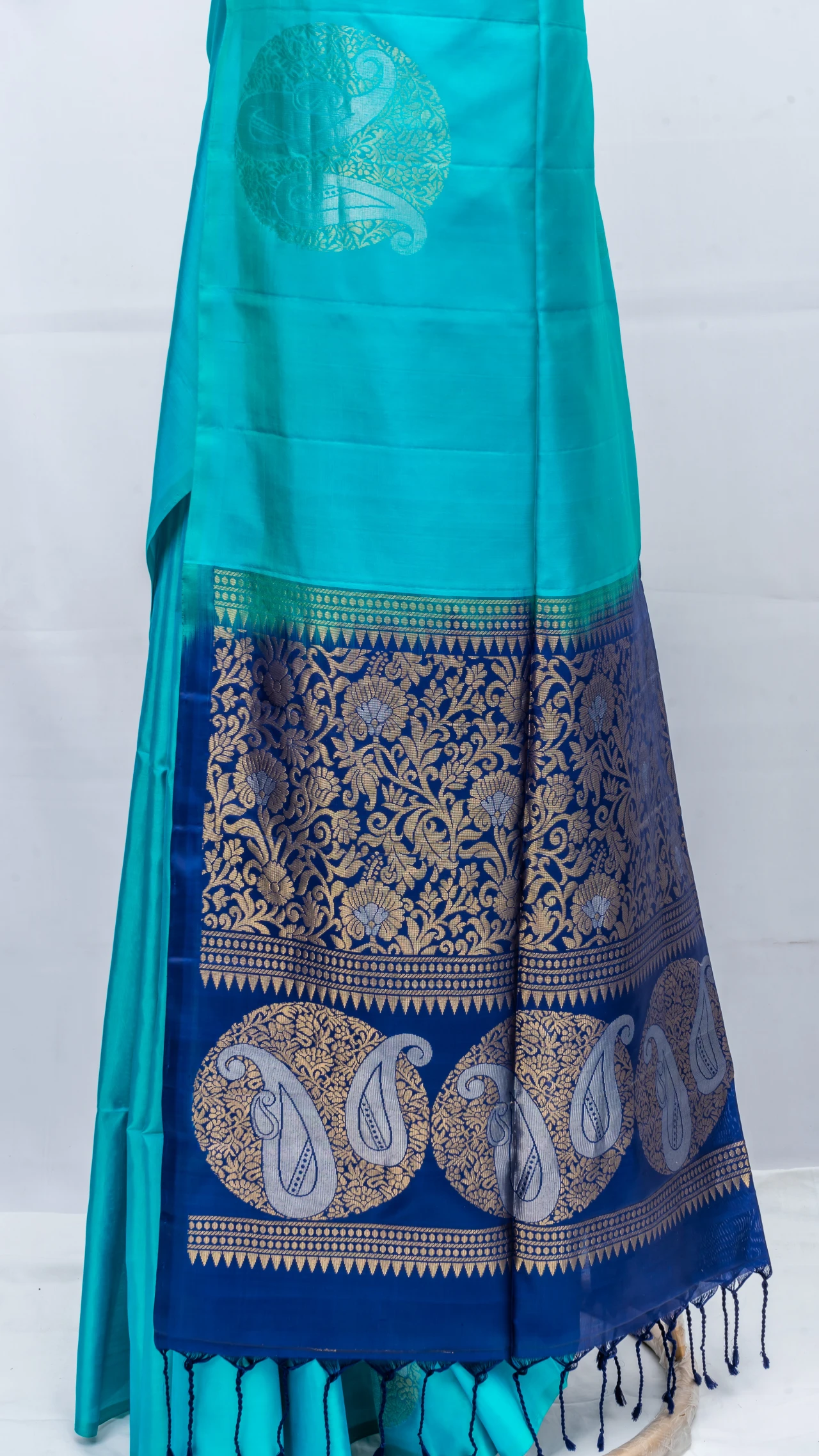Sky Blue Pure Soft Silk With Zari Butta Contrast Pallu And Blouse