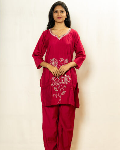 Magenta colour Kurti Set